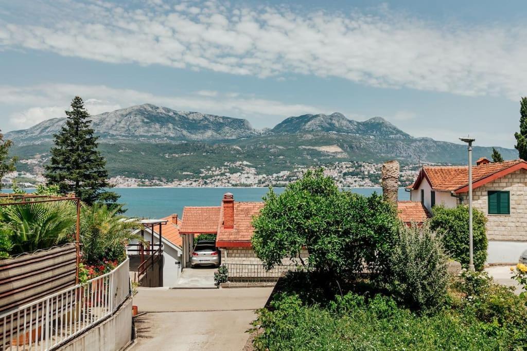 Charmy Studio Lux Apartment Herceg Novi Exterior photo